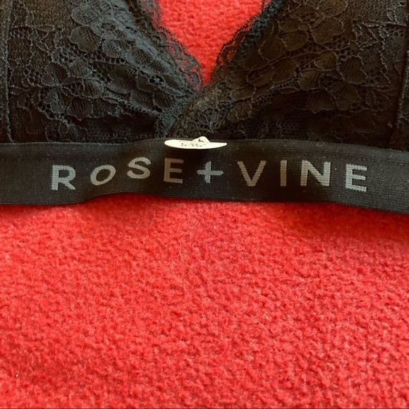 ROSE + VINE Bralette Sz L-XL Lace Cross Back Strap NWT - Picture 3 of 8
